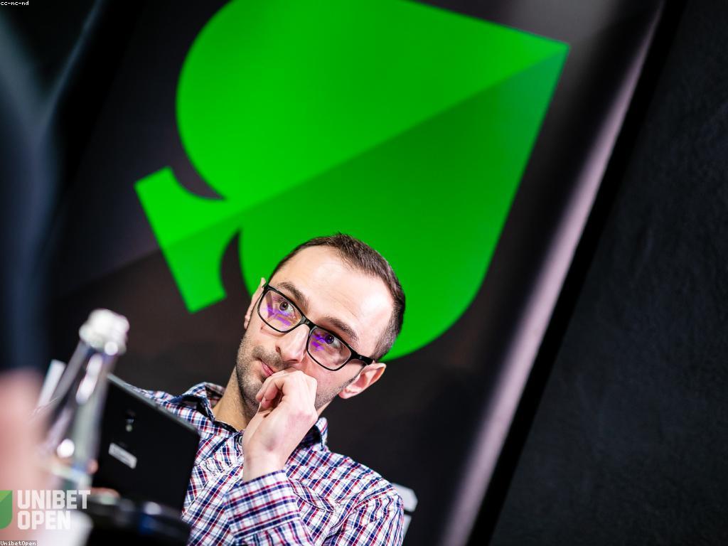 ការត្រួតពិនិត្យកាស៊ីណូ៖ ការប្រកួតជាមួយការលេងហ្គេម